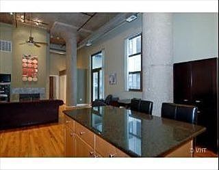 5th image of 758 N Larrabee St #Gu184