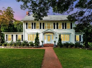 1014 Grassy Hill Rd, Orange, CT 06477