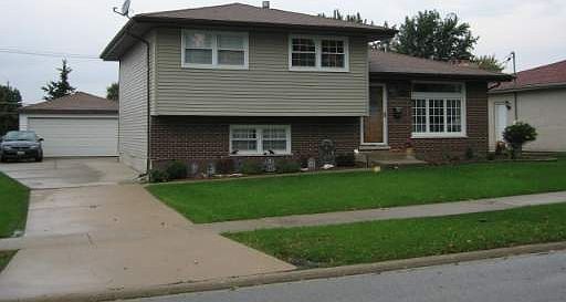 1st image of 16740 S Oleander Ave