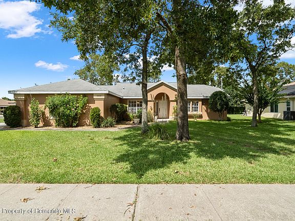 3rd image of 15409 Sonora Dr