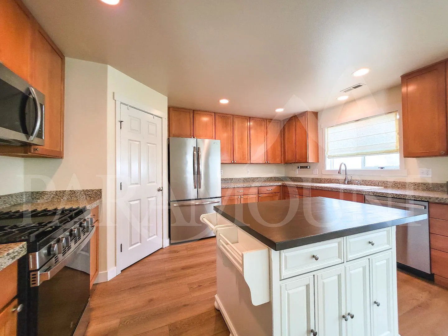 Spacious 4-Bedroom House in Port Orchard! — Photo 4