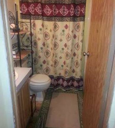 2nd Bathroom