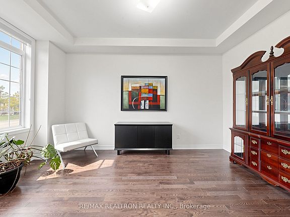 5th image of 1003 Green St