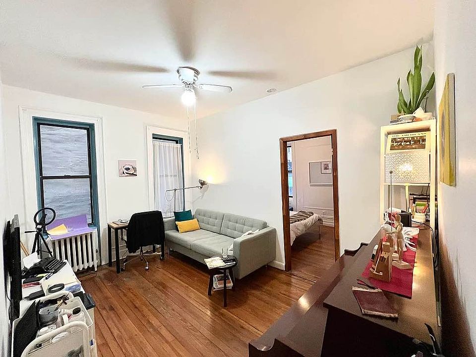 1st image of 714 Amsterdam Ave #3