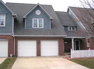 10946 Beacon Ct, Saint John, IN 46373