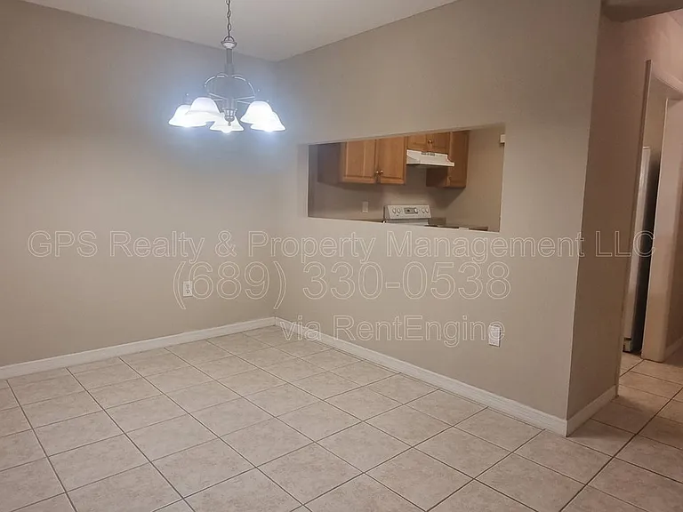 2500 Lee Rd #103 — Photo 10