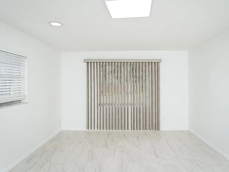 494 Romano St — Photo 33