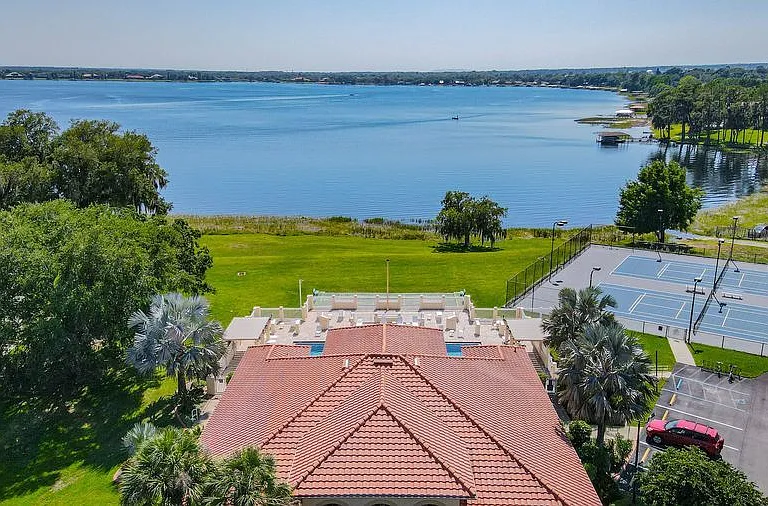 2218 Garden Lake Dr — Photo 11