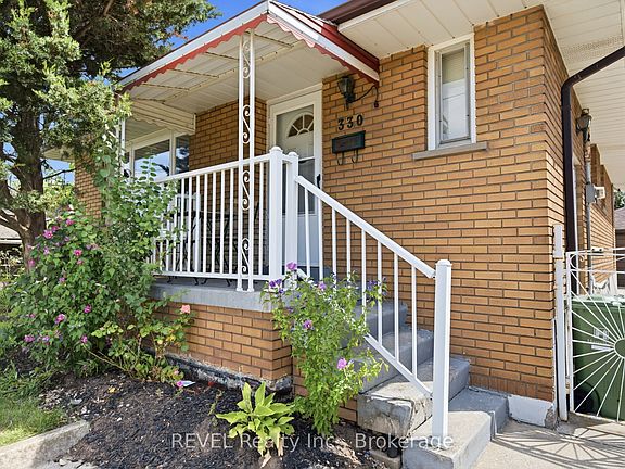 4th image of 330 Waverly St