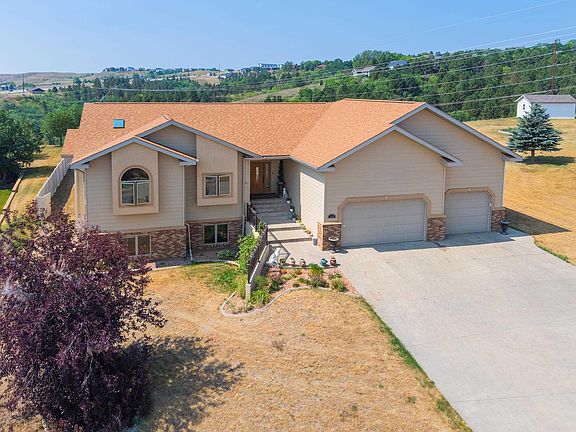 2nd image of 653 Enchantment Rd