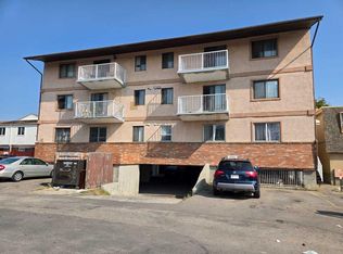 6825 S Centre St NW #302, Calgary, AB T2K5C4