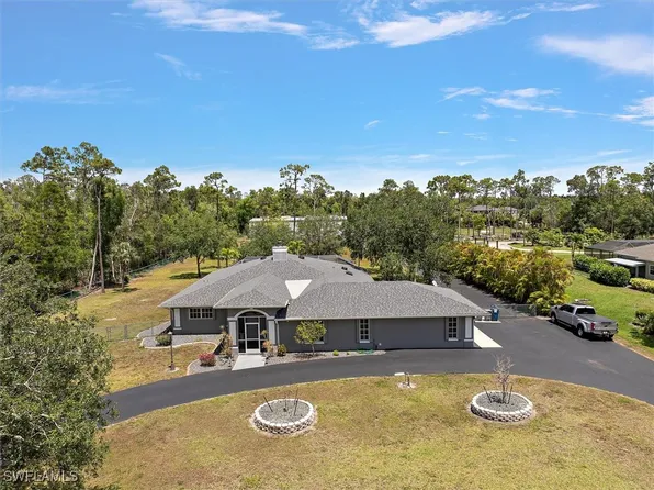 15261 Shamrock Dr, Fort Myers, FL 33912