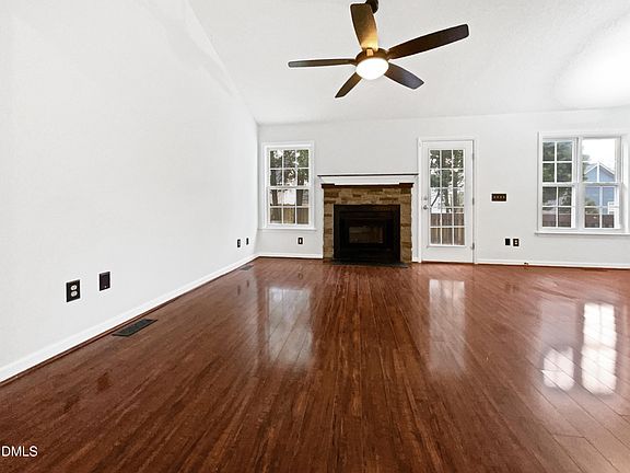 4th image of 4408 Moss Spring Dr