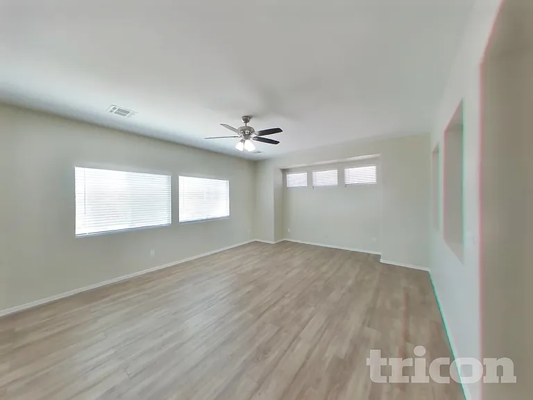 1025 Oceanwood Ave — Photo 2