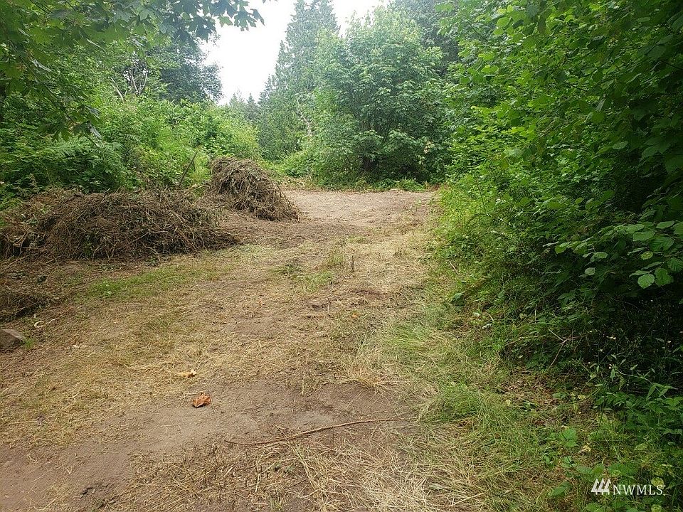 2nd image of 18803 33rd Street SW
