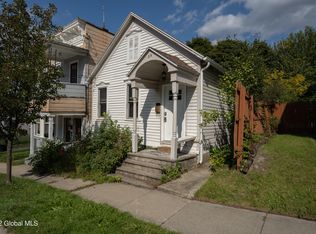 35 John St, Rensselaer, NY 12144