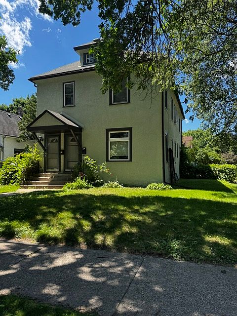 1st image of 438 2nd St NE #438