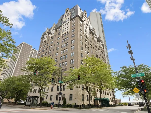 6101 N Sheridan Rd APT 14D, Chicago, IL 60660