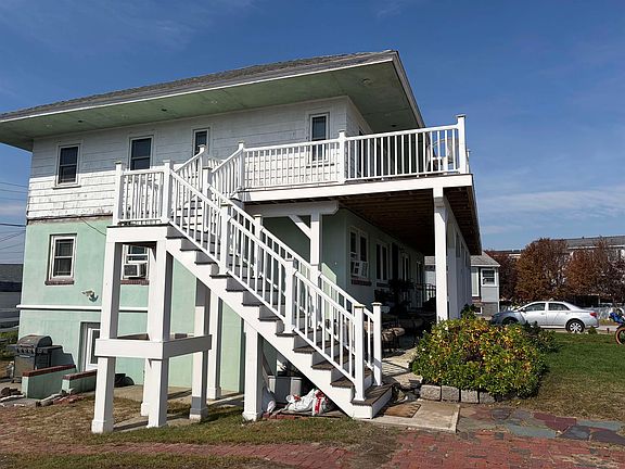 2nd image of 24 Campton St