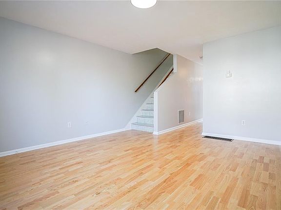5th image of 1160 Hartford Ave #1160
