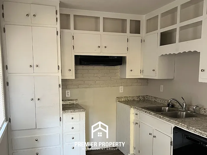 2322 Rodgers Dr NE — Photo 20