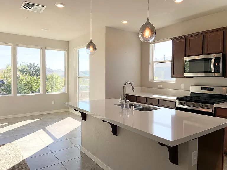535 Gloria May Ln — Photo 5