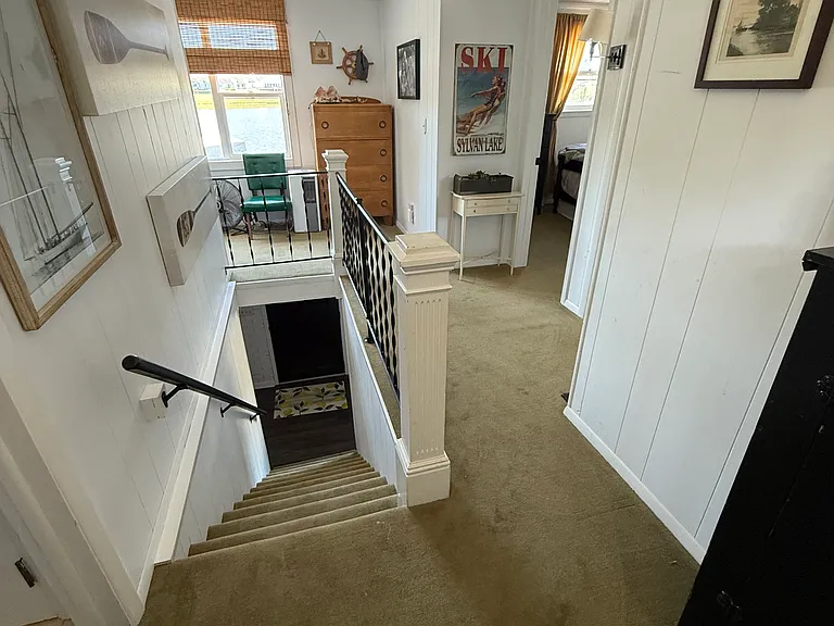 320 Bernice Ave — Photo 6