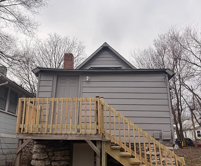 135 Lawndale Ave — Photo 19