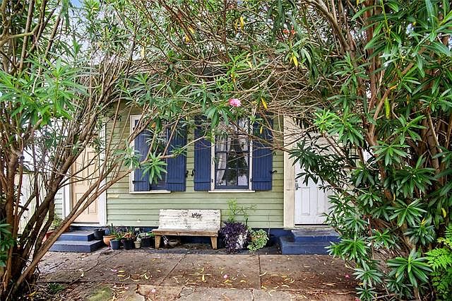 1112 Mandeville St New Orleans La 70117 Zillow