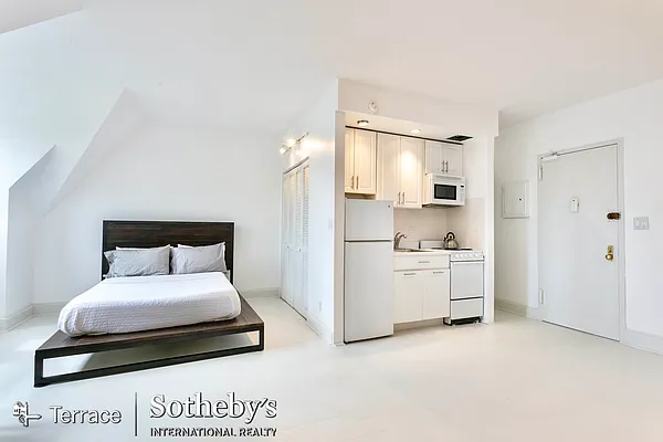 Sold by Terrace Sotheby's International Realty | media 20