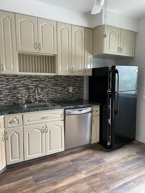 155 Carlton Ave #2