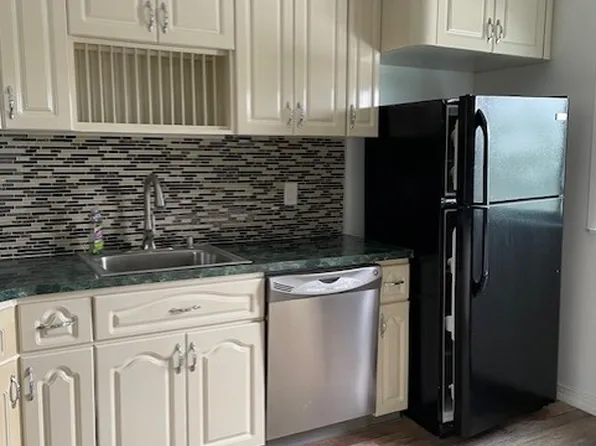 155 Carlton Ave Floor 2, Jersey City, NJ 07306