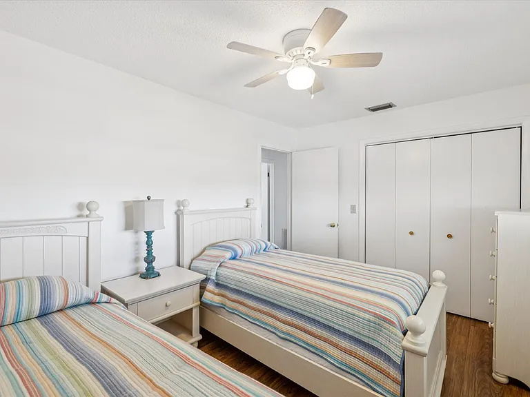 3272 Minnow Creek Dr — Photo 24