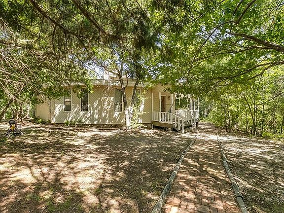 3rd image of 755 Becky Ln