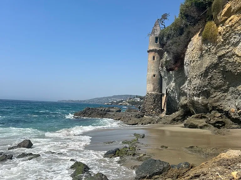 VICTORIA BEACH