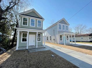 2013 Hugo Ave, North Charleston, SC 29405