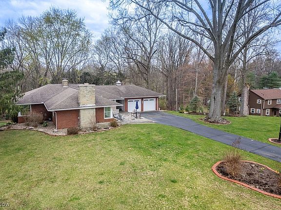 5th image of 38 Meadowcrest Dr