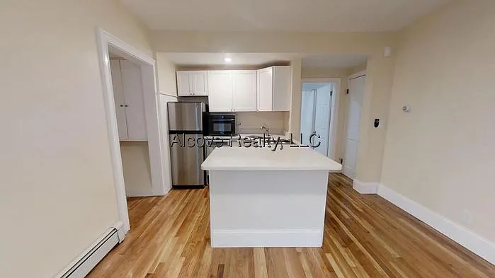 Studio, 1.0 bath, $3,400 — Photo 2