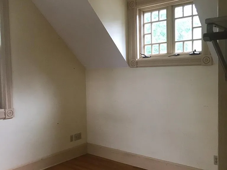 136 Proudfit St — Photo 12