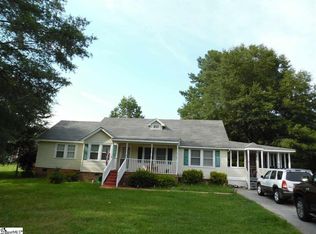 102 Vaughn St, Fountain Inn, SC 29644