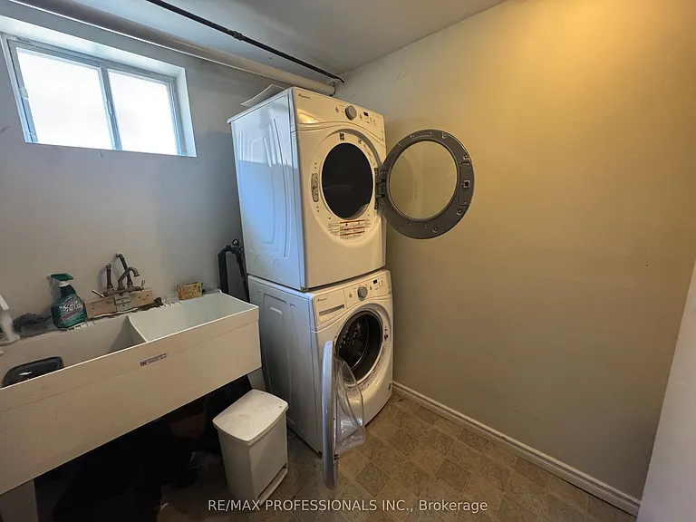 145 Yorkview Dr #MAIN — Photo 11