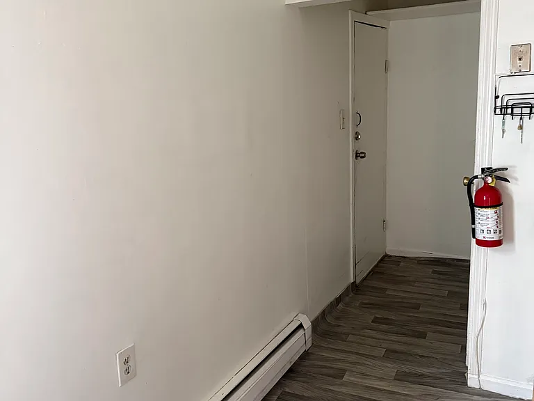 54 Winthrop St #1 — Photo 5
