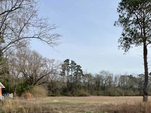 215 H. C. Powers Road, Wallace, NC 28466