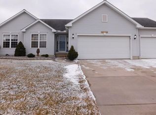 38289 Overlook Ct, North Ridgeville, OH 44039