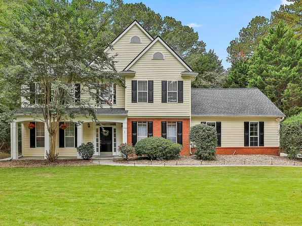 155 W Creek Ct, Peachtree City, GA 30269