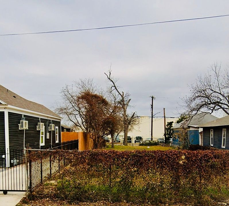 1st image of 1507 E CROCKETT ST LOT 2