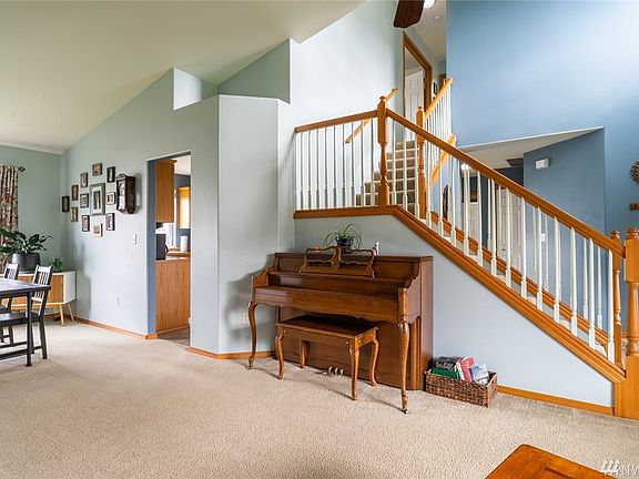 5th image of 3713 73rd Ave NE