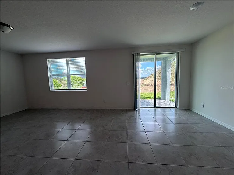 5009 Katrina Dr — Photo 45
