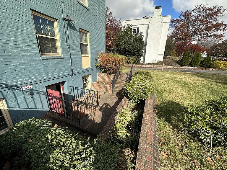 907 Church St — Photo 19
