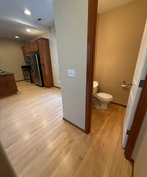 4 SW Boundary St #3 — Photo 29